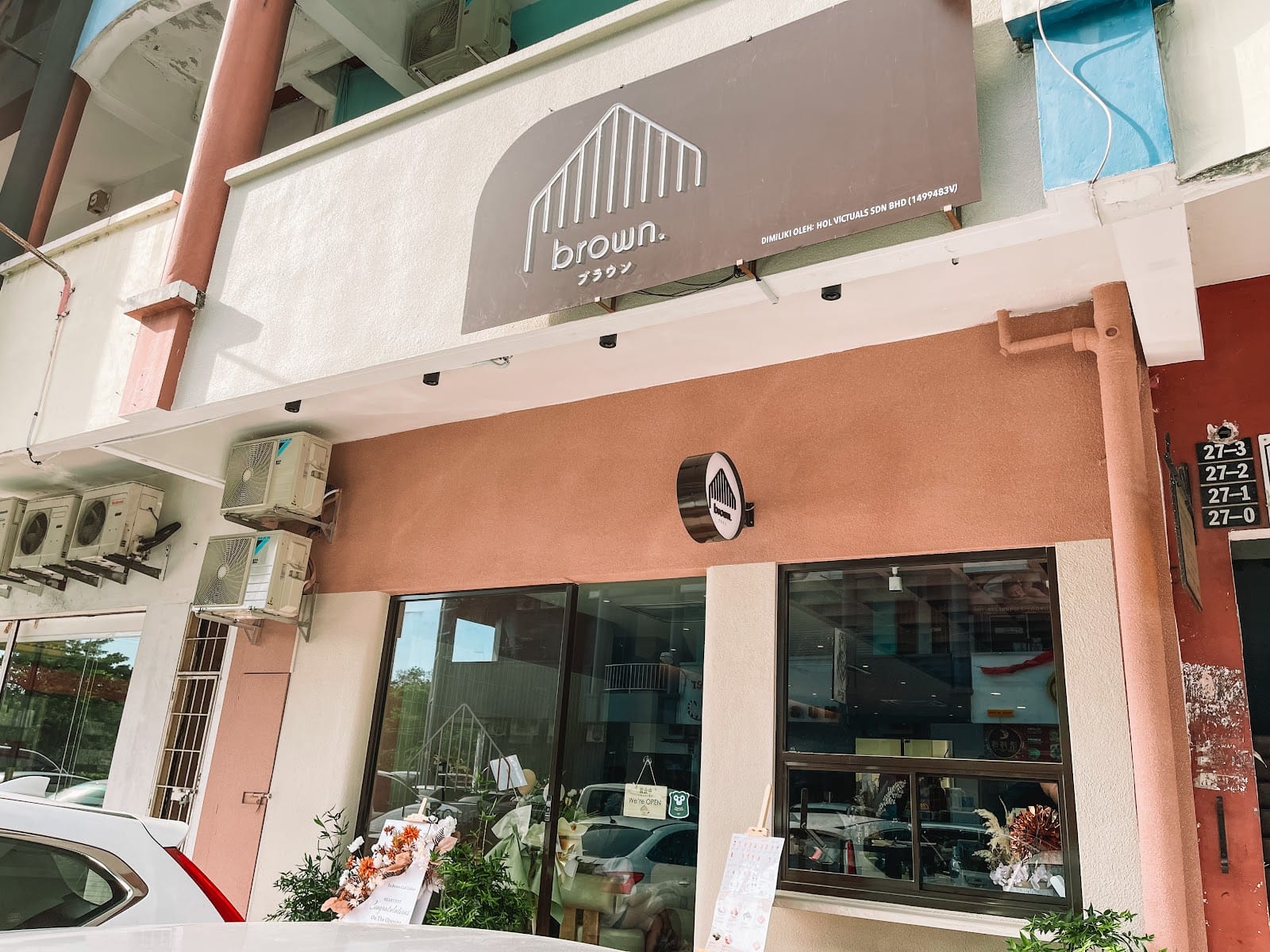 Brown Cafe Malaysia Lintas