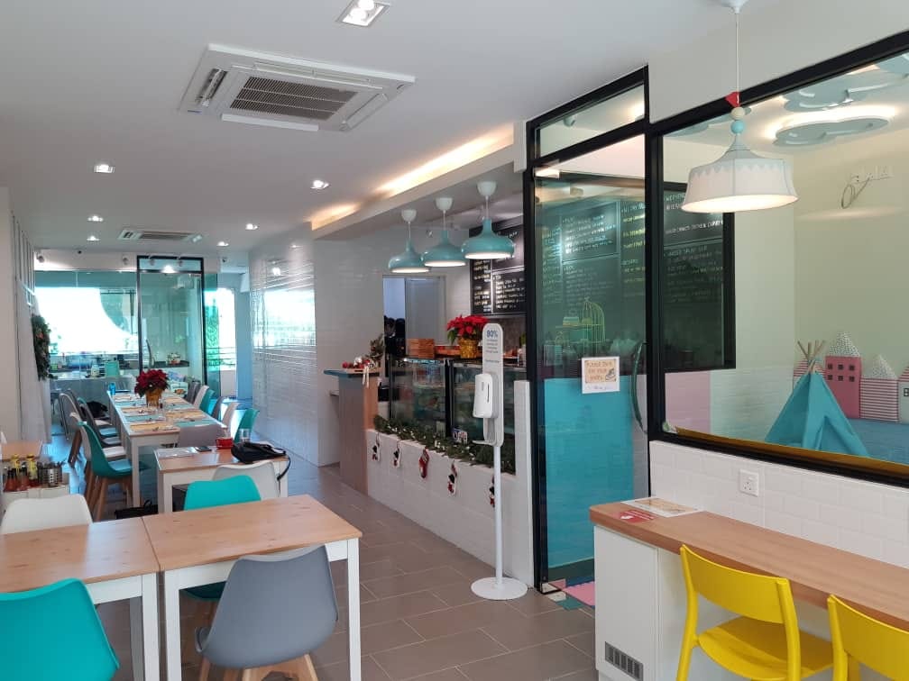Hoola Hoop Cafe