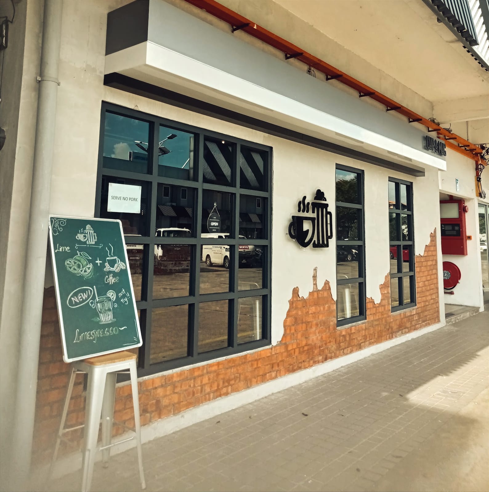 Cup and Mug Cafe