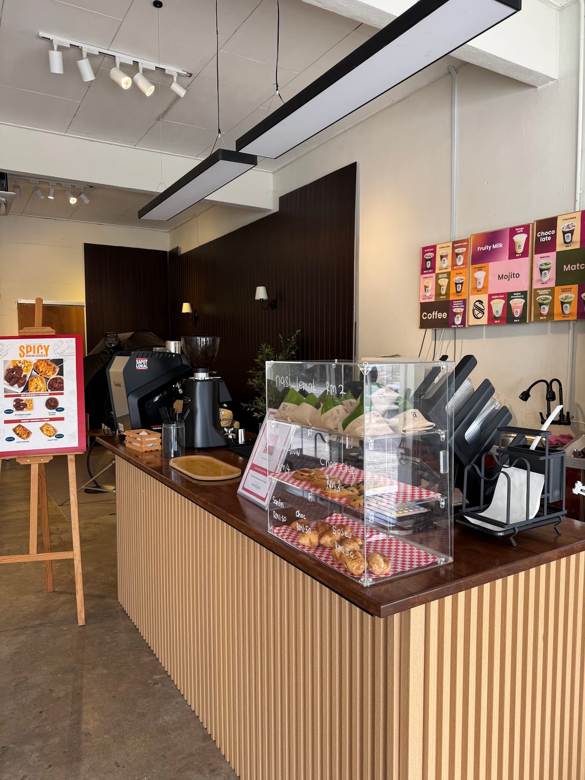 SUAI COFFEE & STUDIO