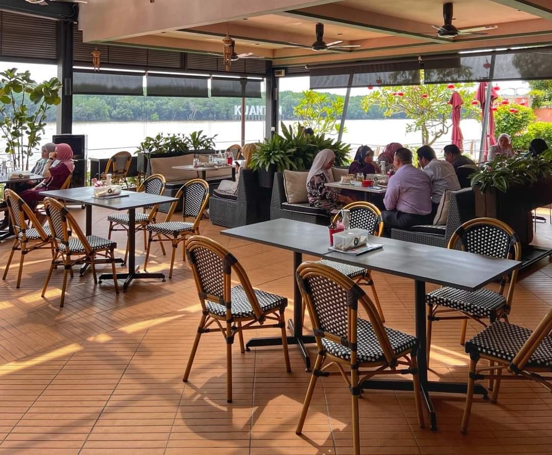 Micasa Café by the River
