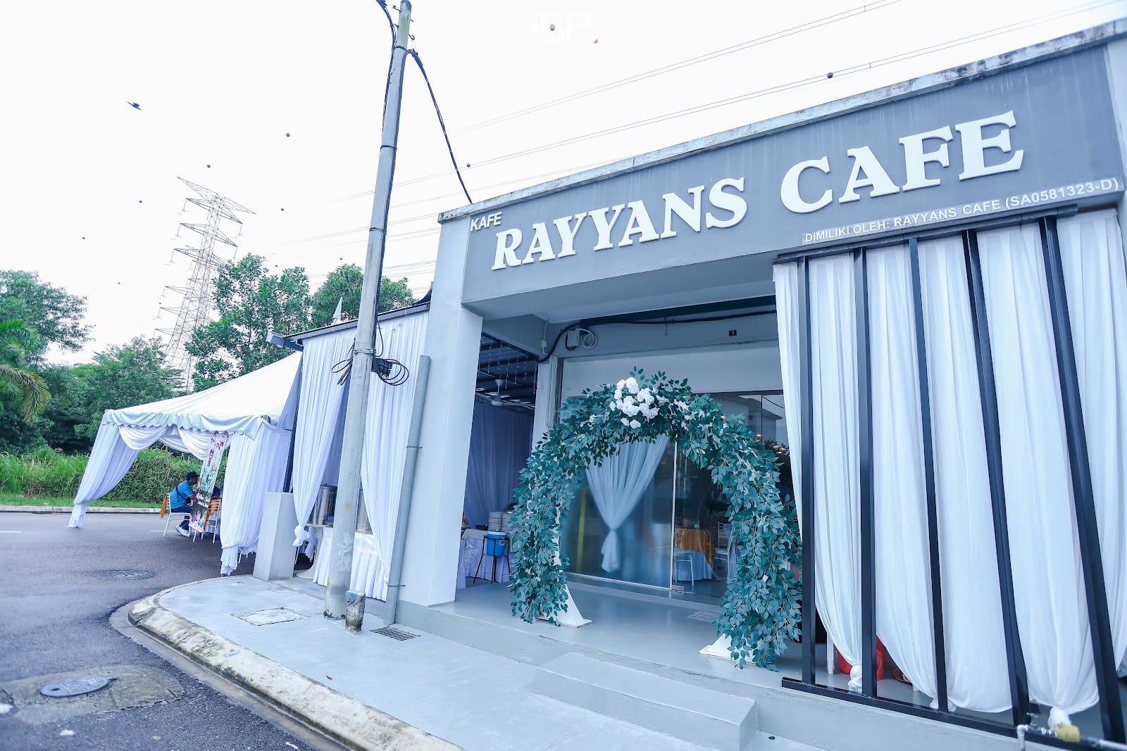 Rayyans Cafe