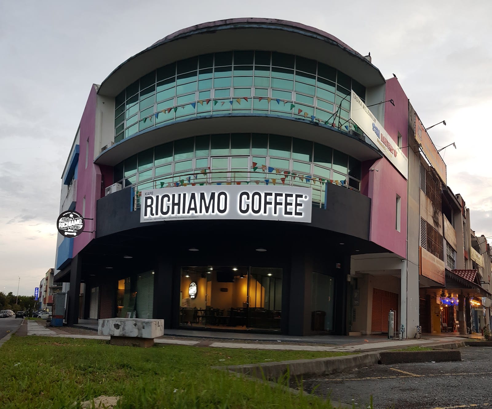 Richiamo Coffee - Putra Heights