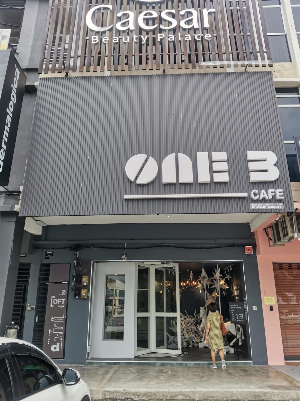 ONE 3 Cafe