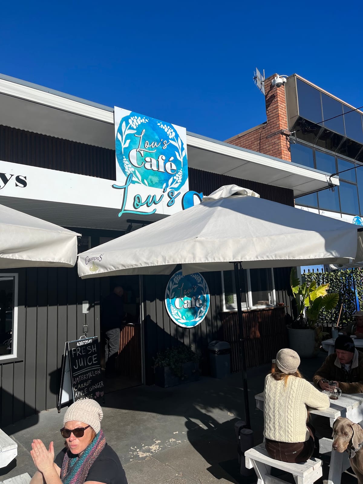 Lou's Cafe