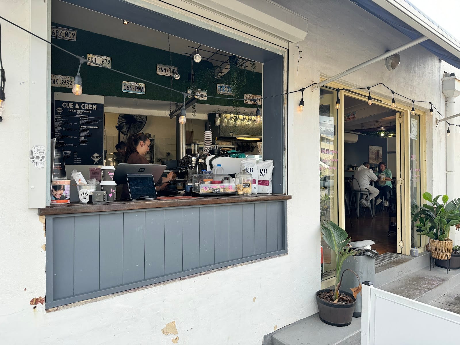 Lakeside Cafe & Bar