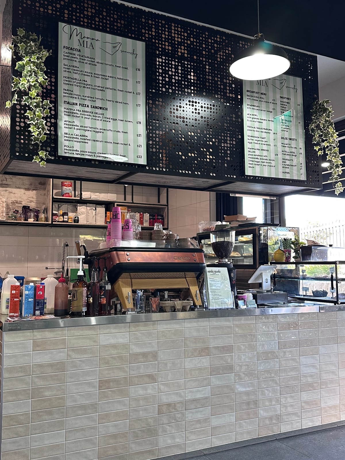 Mamma Mia Cafe