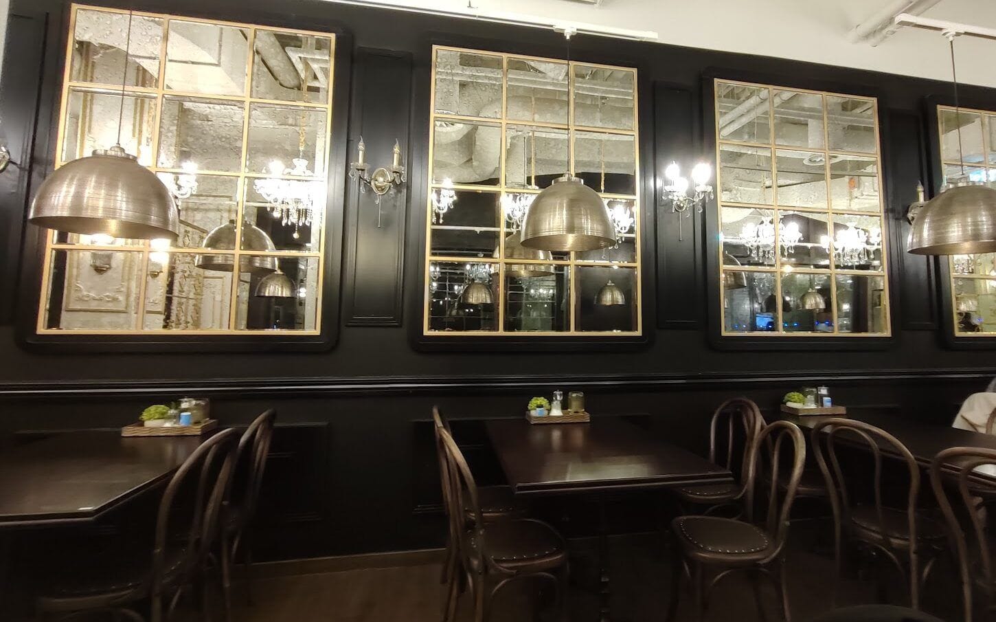 Pistachio Grand Café GmbH photo 2