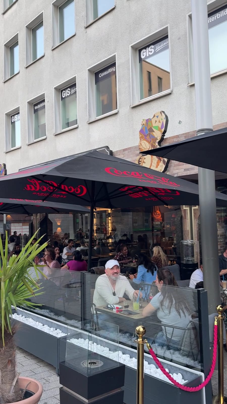 Bona Dortmund Cafe, Patisserie & Food