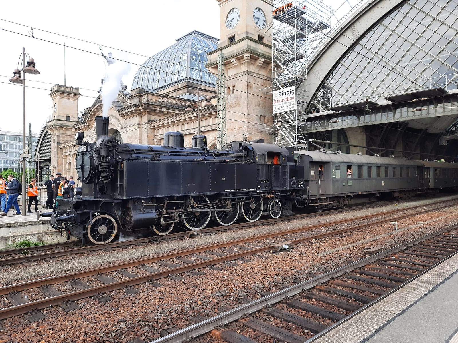 Haferkater, Dresden Hbf photo 3