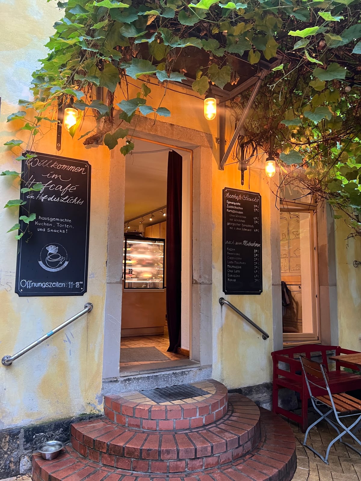 Hofcafé im Hof des Lichts