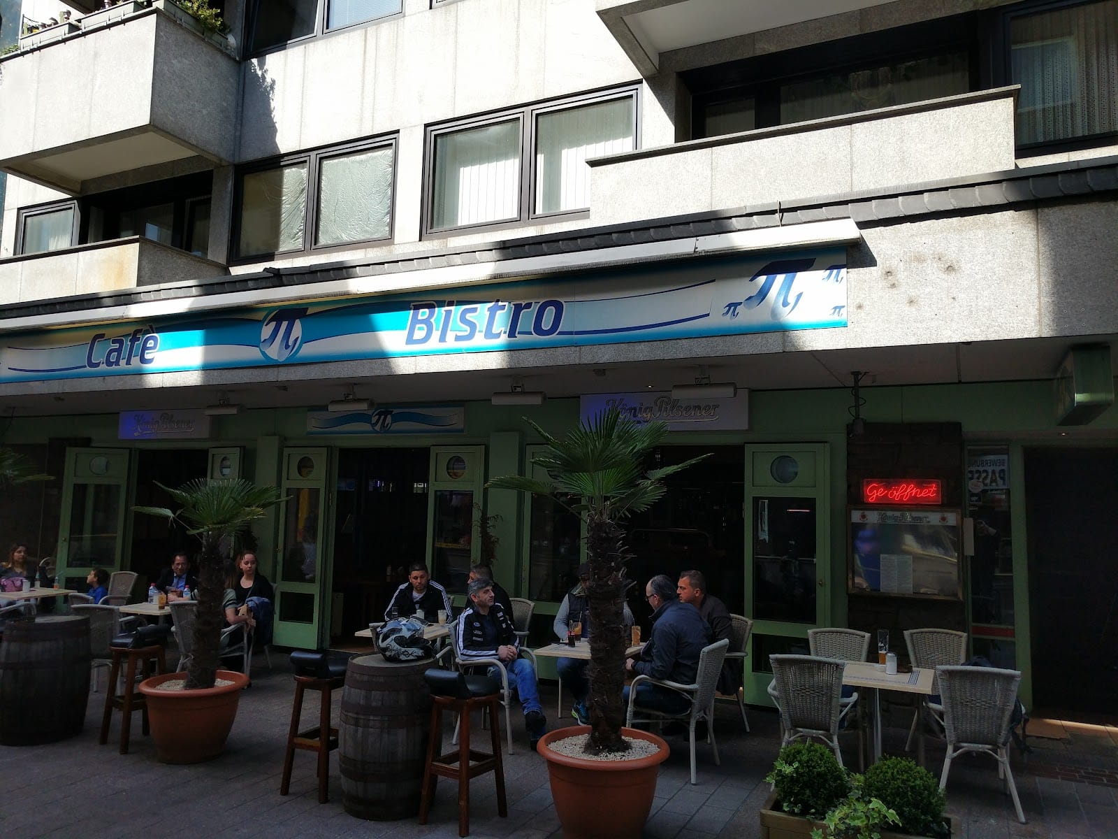 Café π Bistro