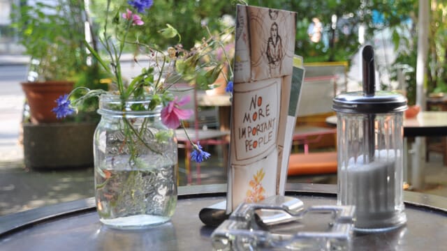 Café nebenan photo 2