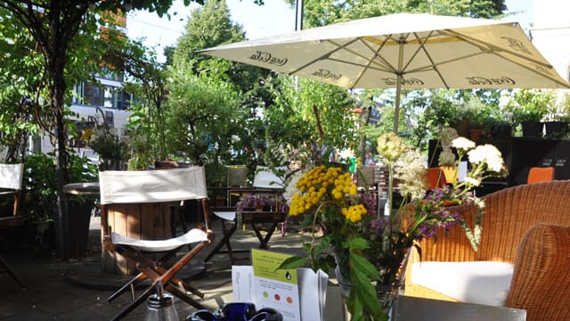 Café nebenan photo 5