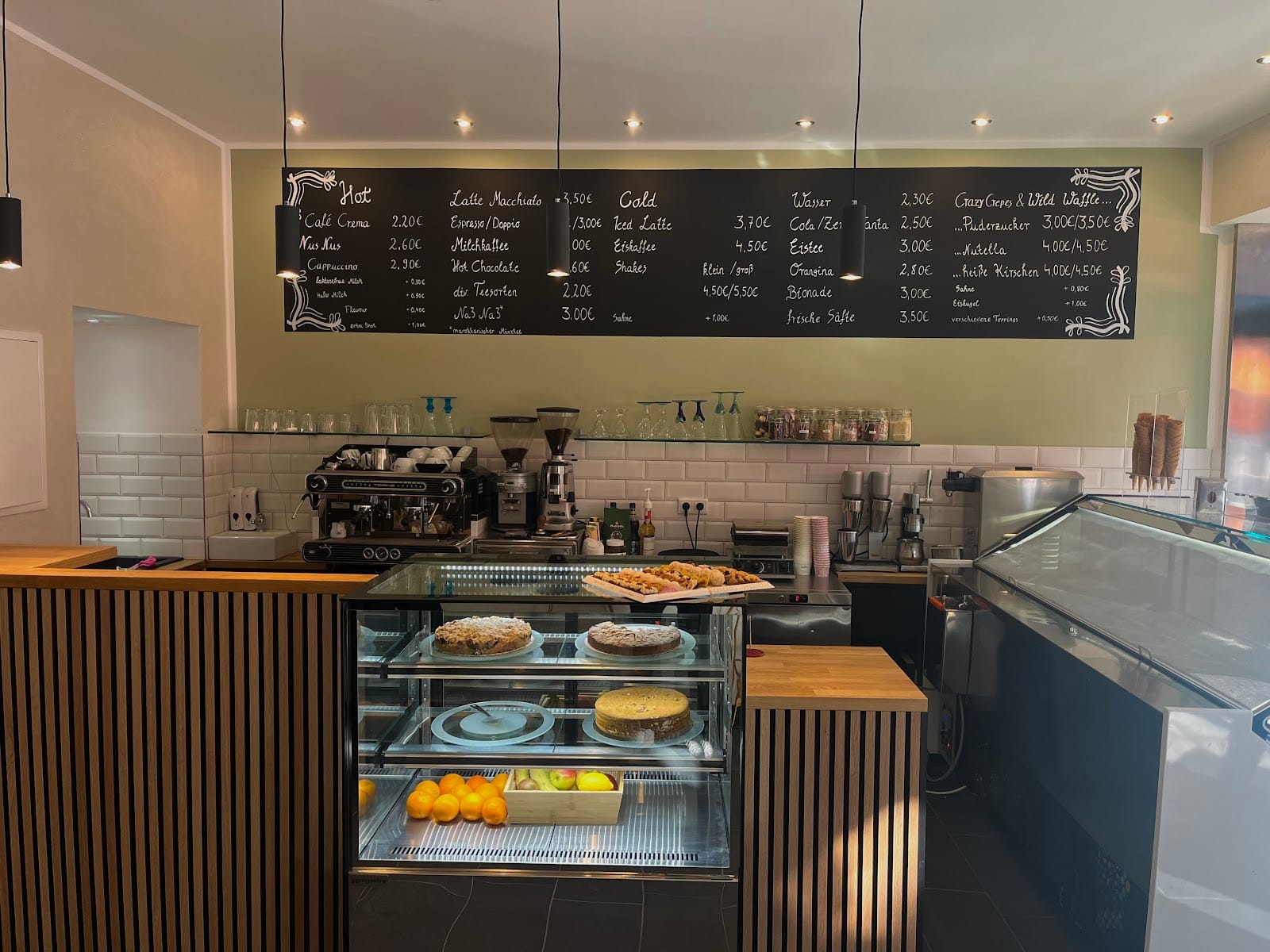 Nus:Nus Coffee & Ice Cream