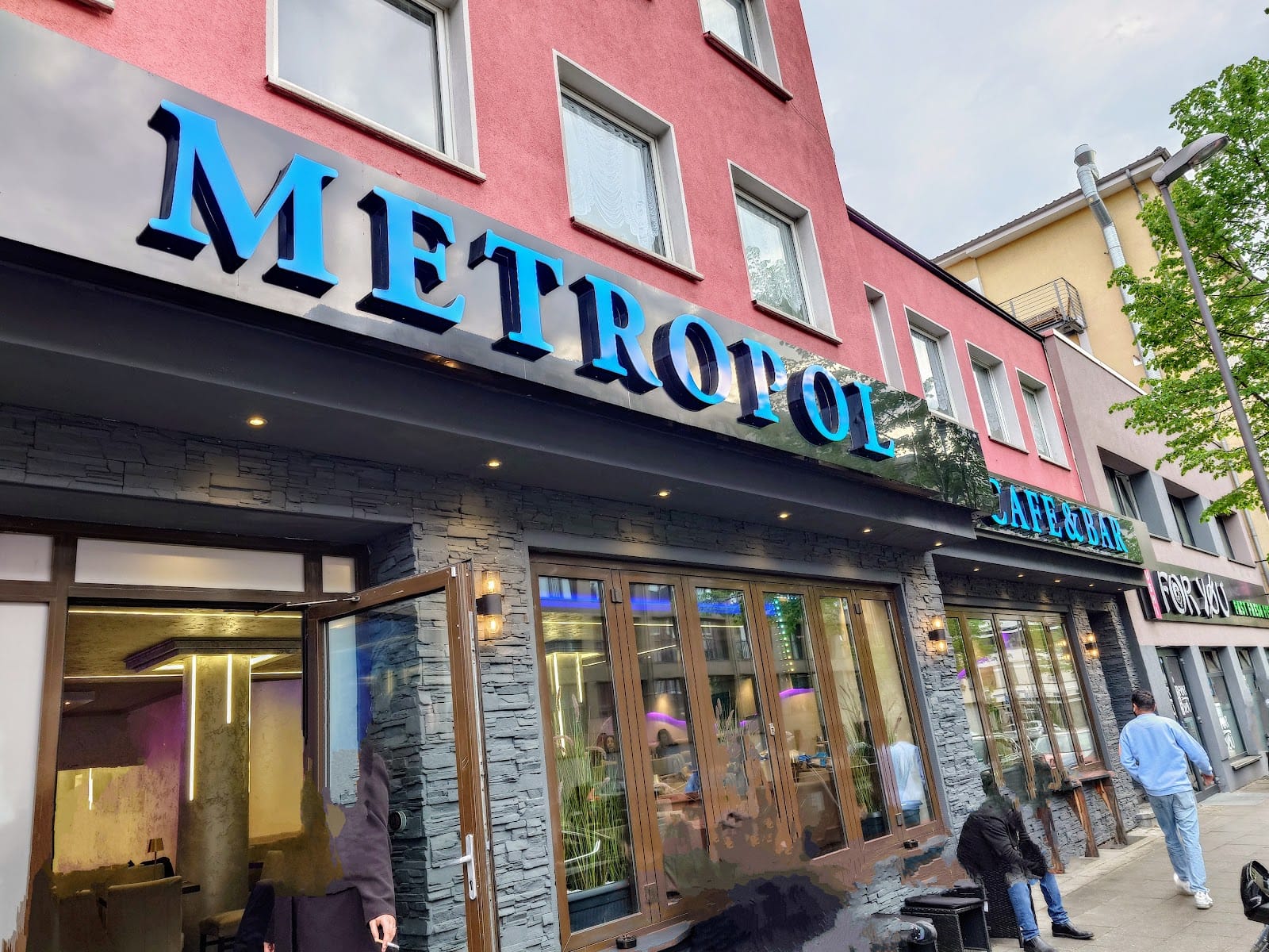 Metropol Café-Bar and Restaurant
