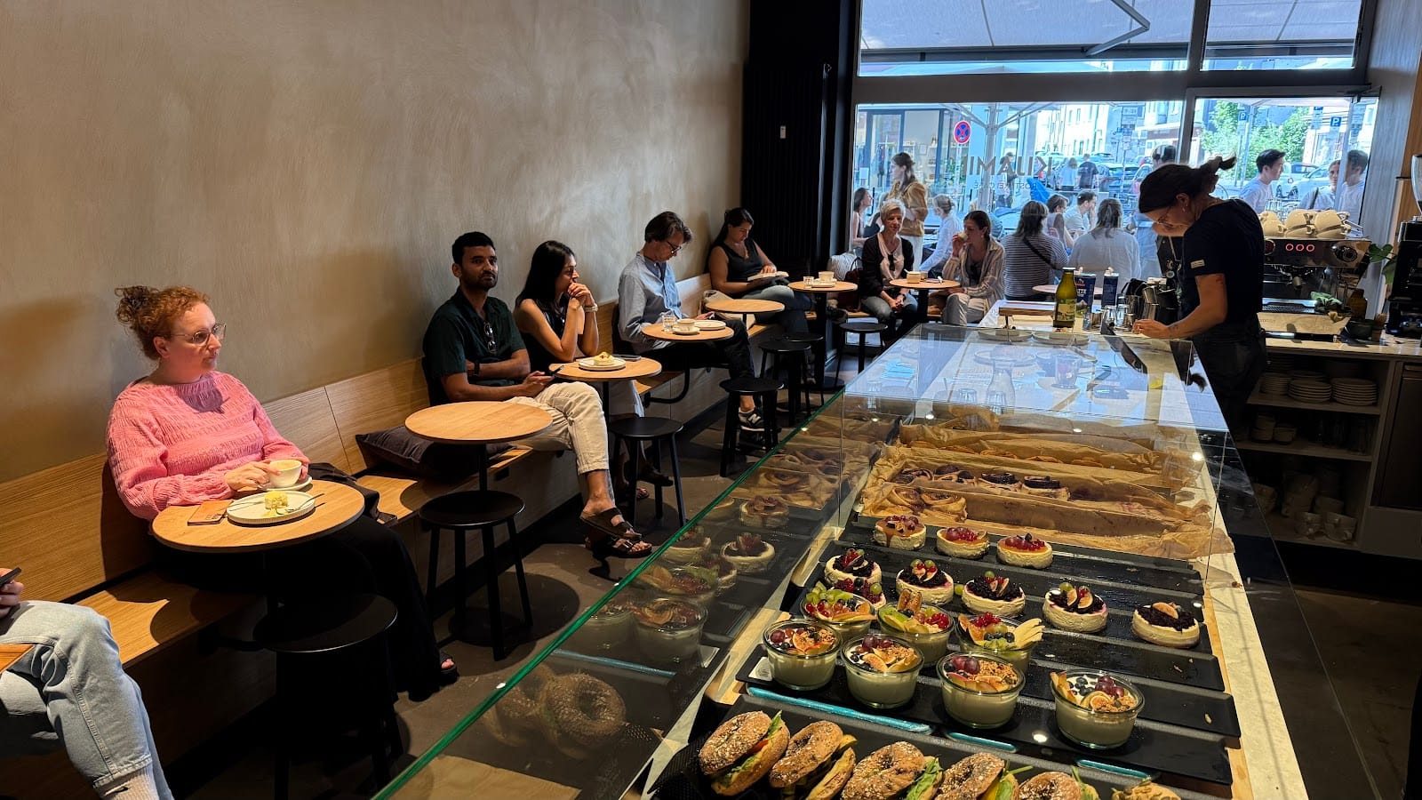 Kijamii Rösterei Café