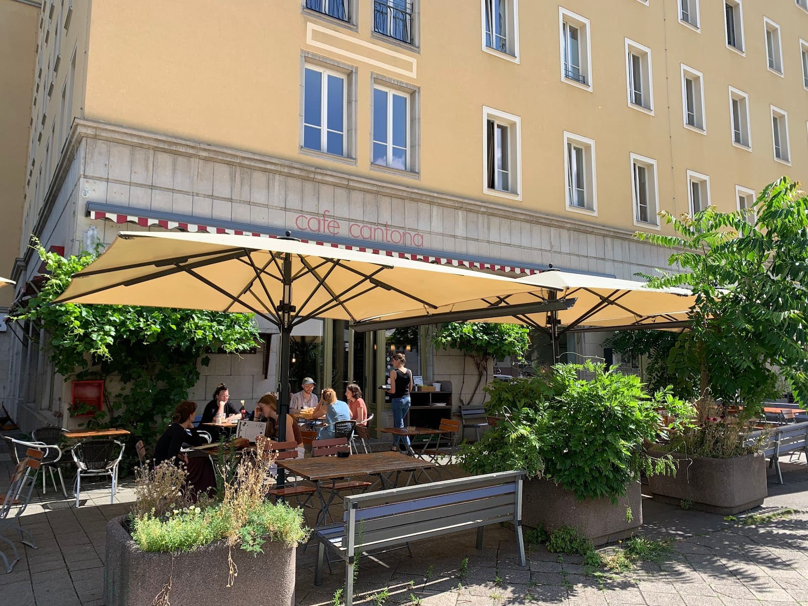 Café Cantona
