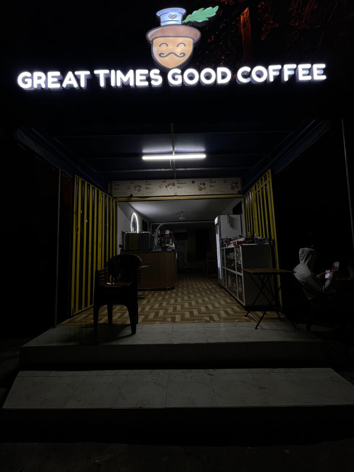 OAK COFFEE SHOP