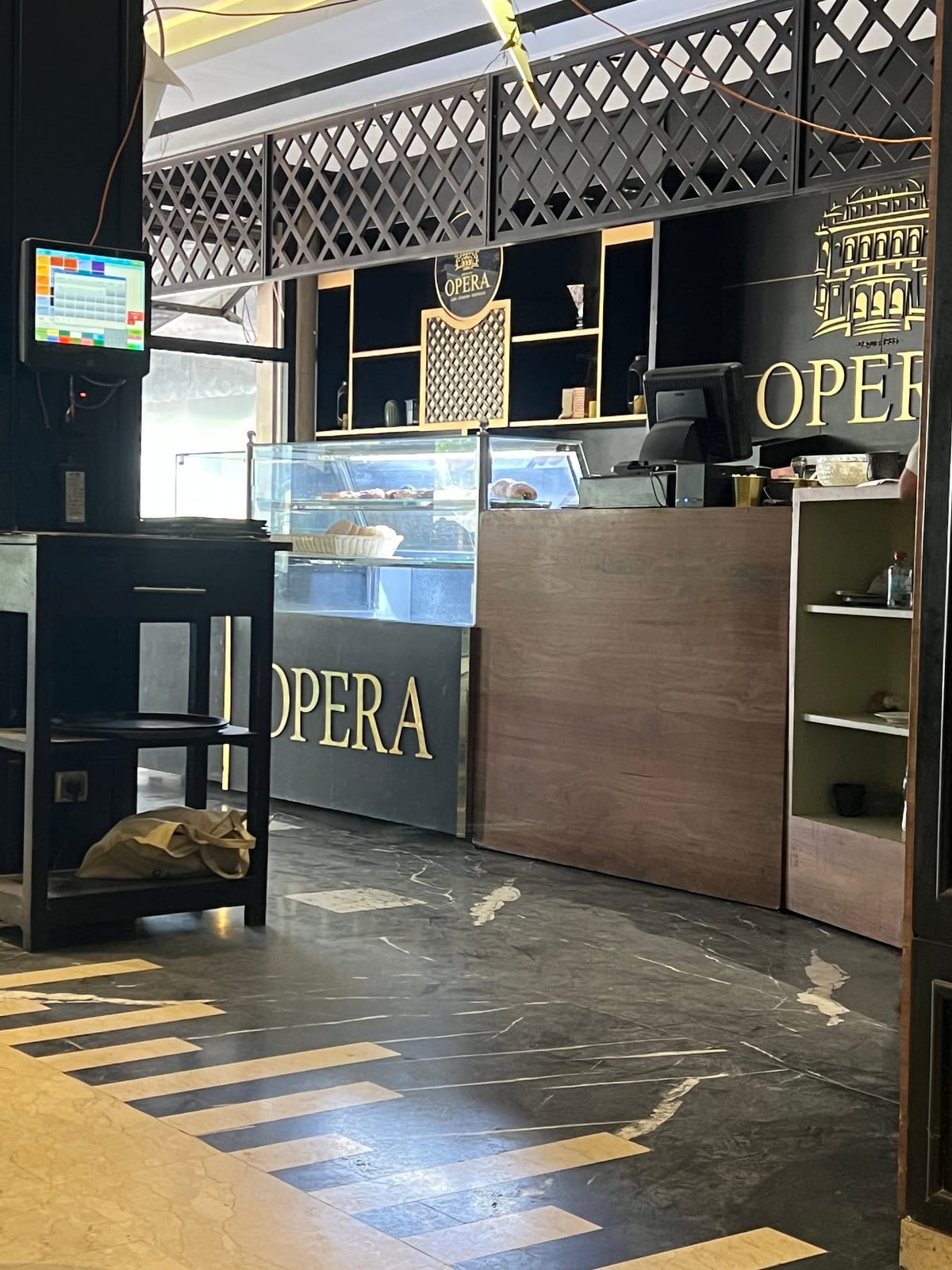 Opera : Café & Pâtisserie