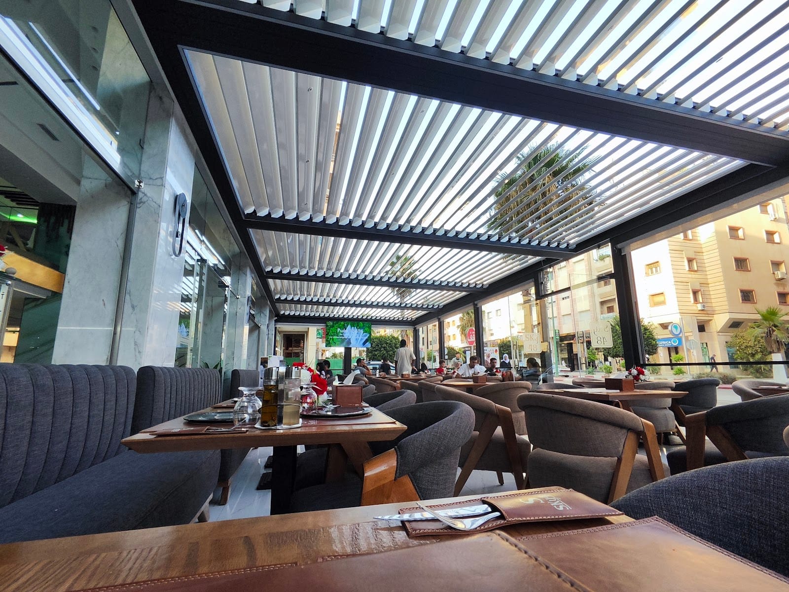 Café Restaurant Sky 48