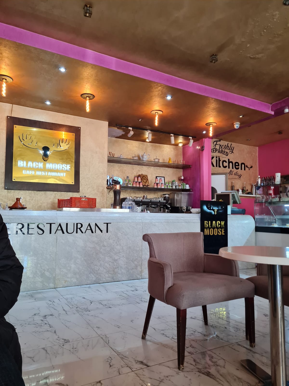 Cafe Black Moose