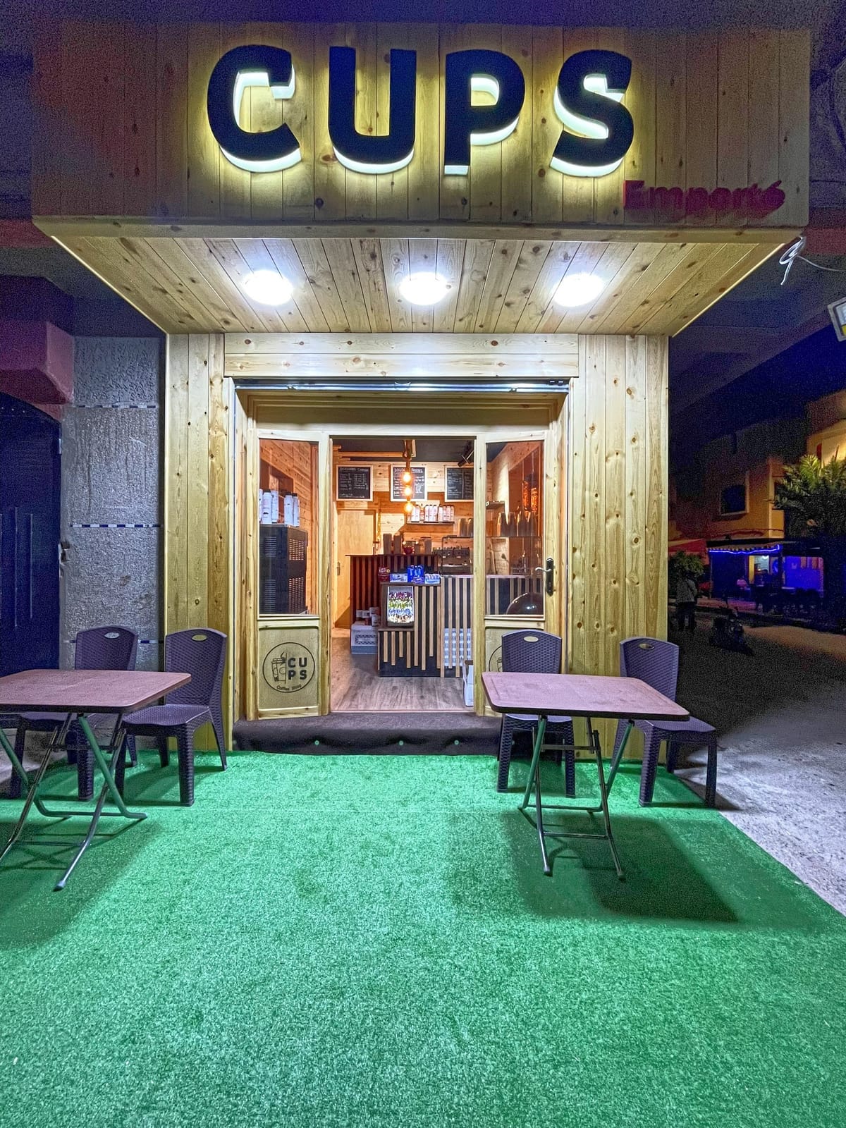 Cups Coffee Shop