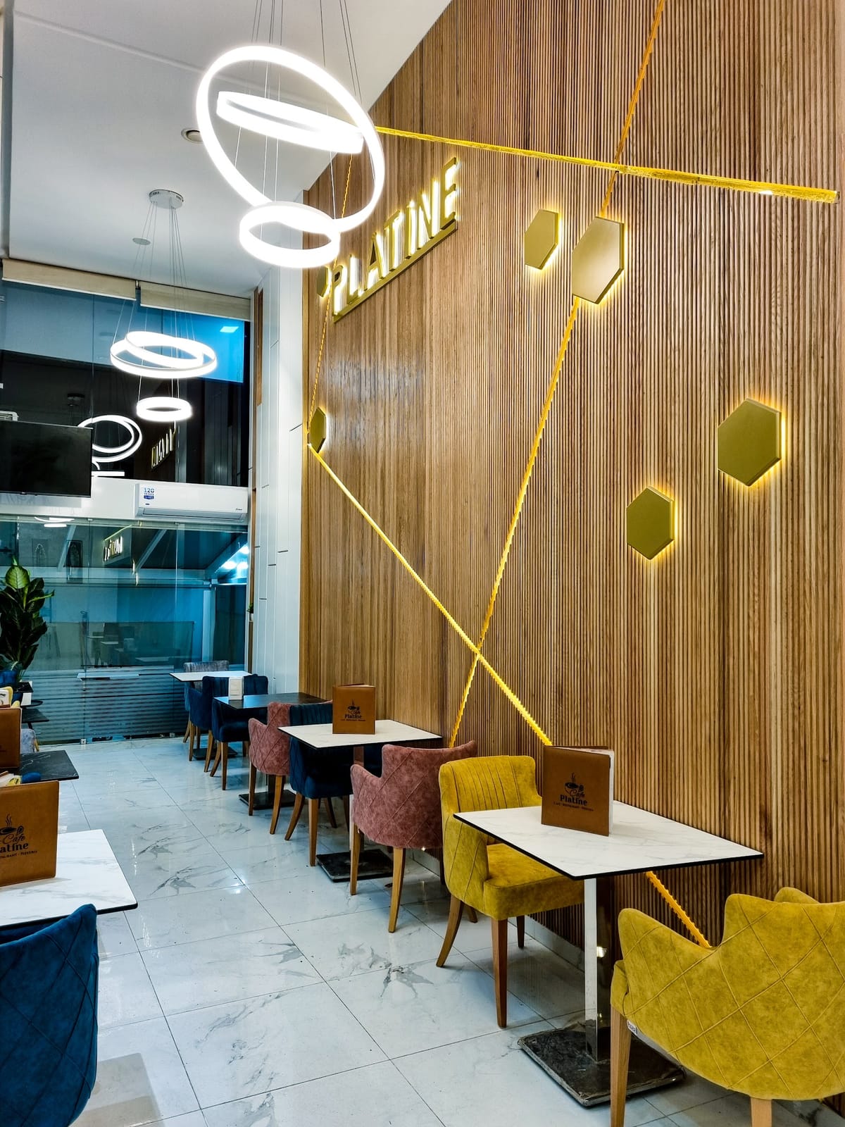 Platine : Café Restaurant
