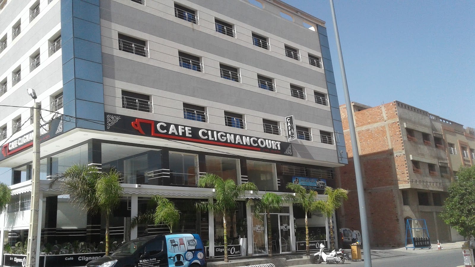 Clignancourt : Café & Restaurant