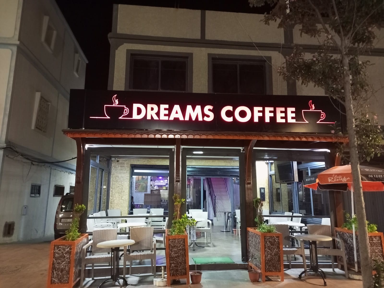 Dreams Coffee
