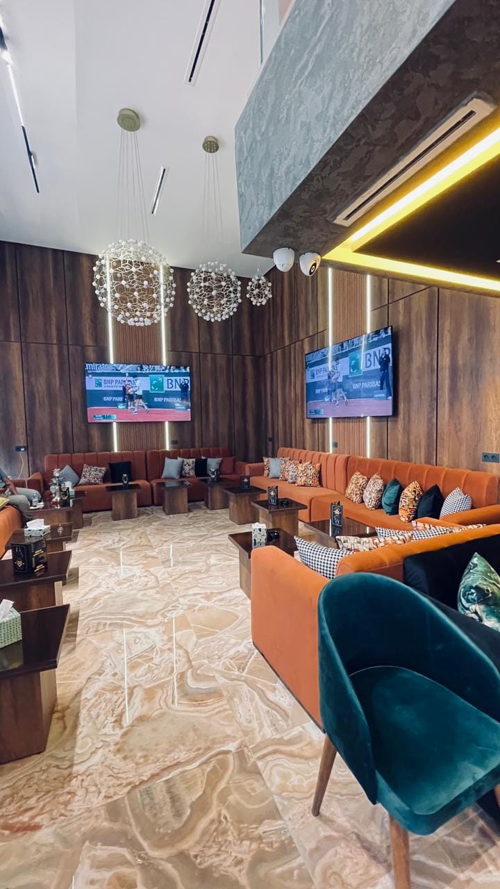 Mirals COFFE LOUNGE MARINA