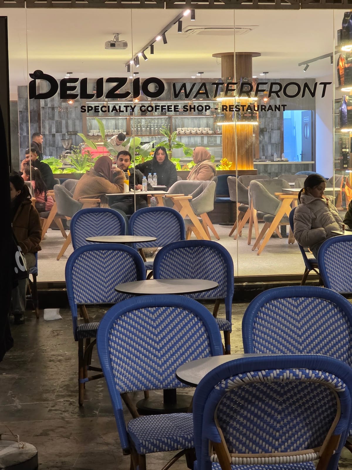 Delizio Caffè Waterfront