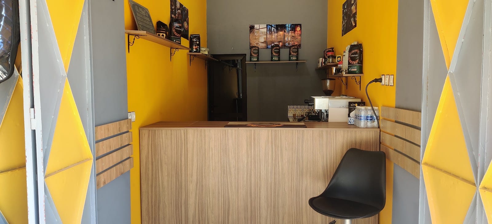 Lumiere coffee shop