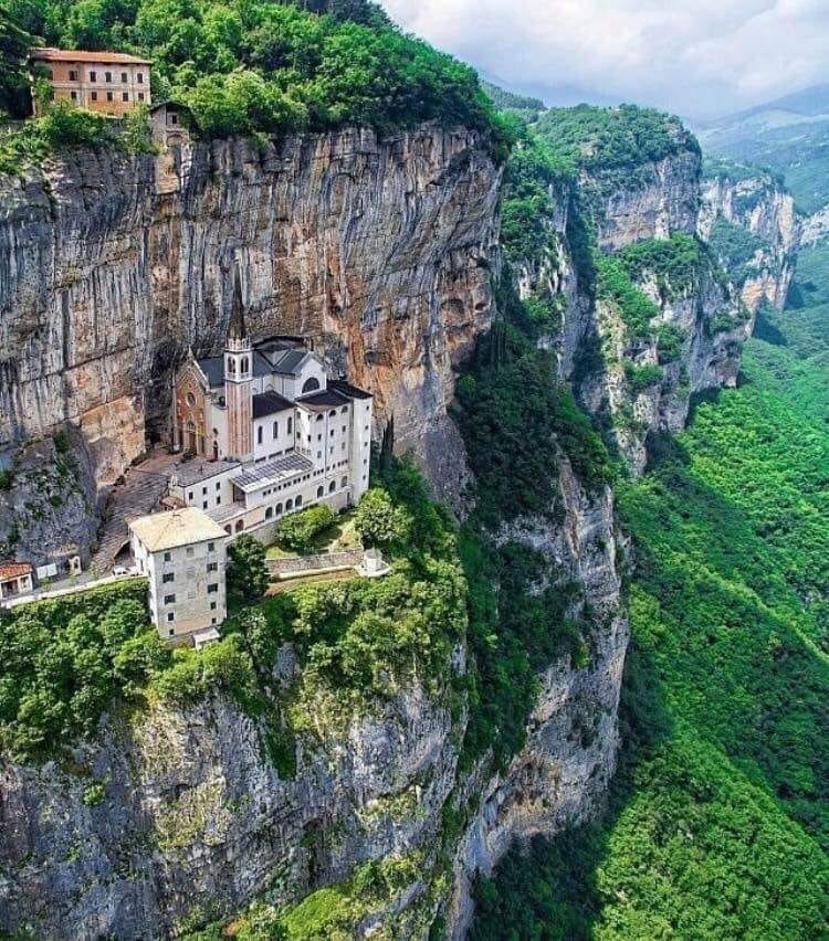 CAFE GLARIS