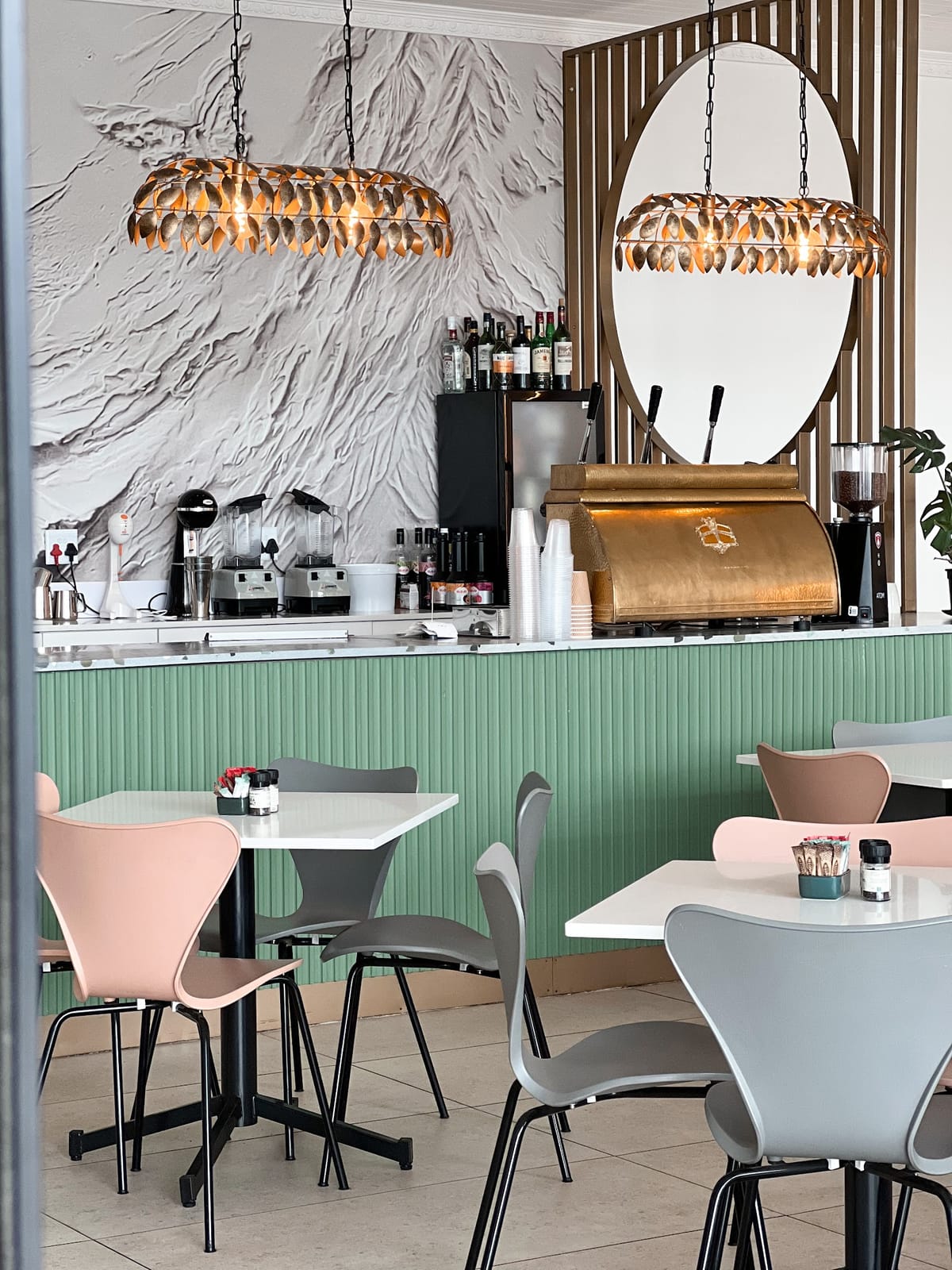 Mona Café