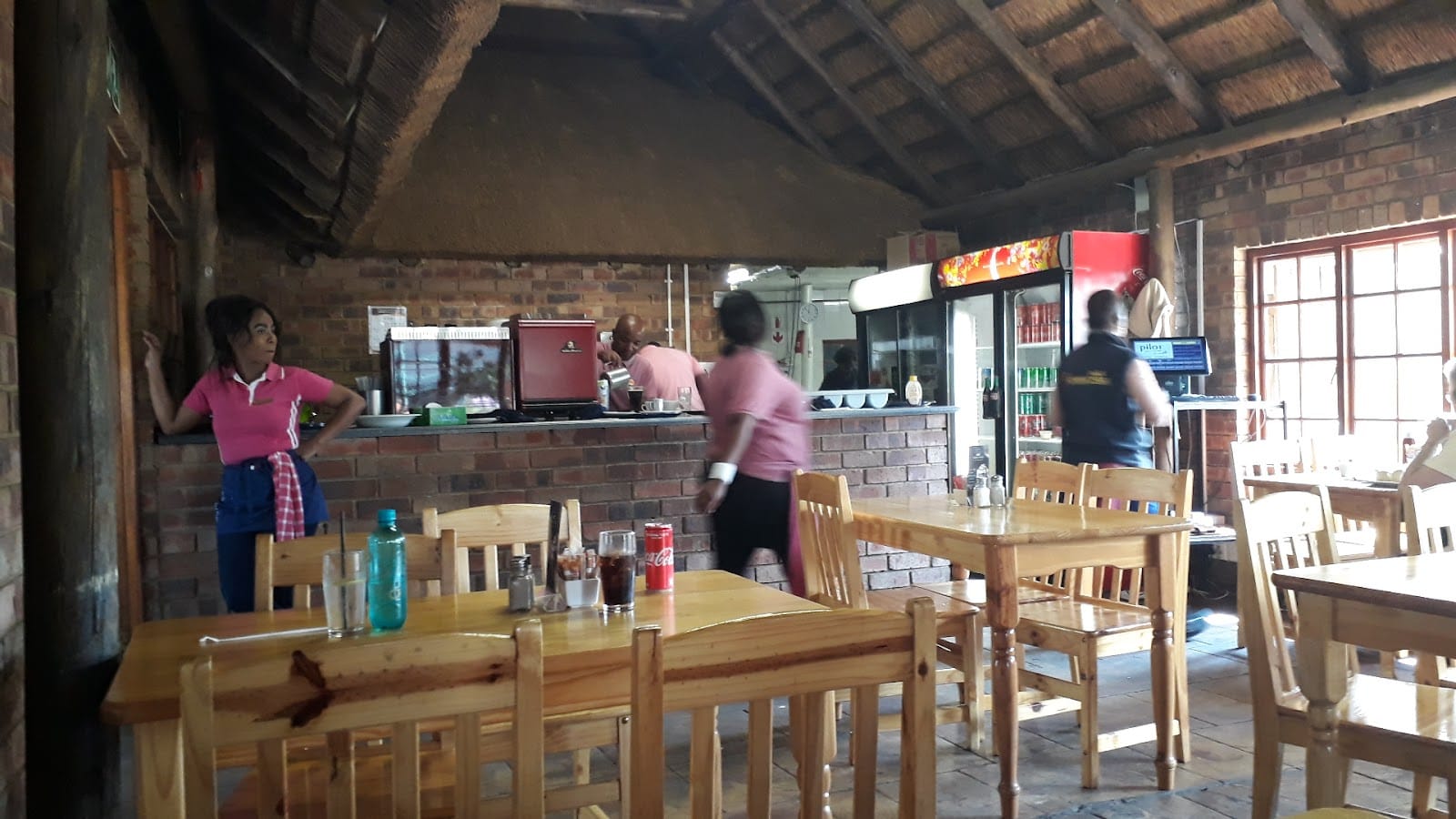Heckers Cafe & Restaurant