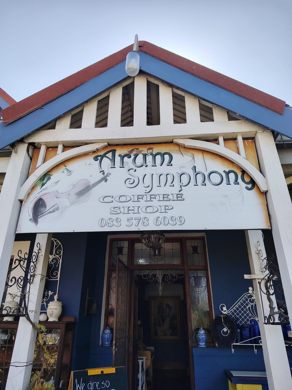 Arum Symphony Coffee Shop & Restaurant