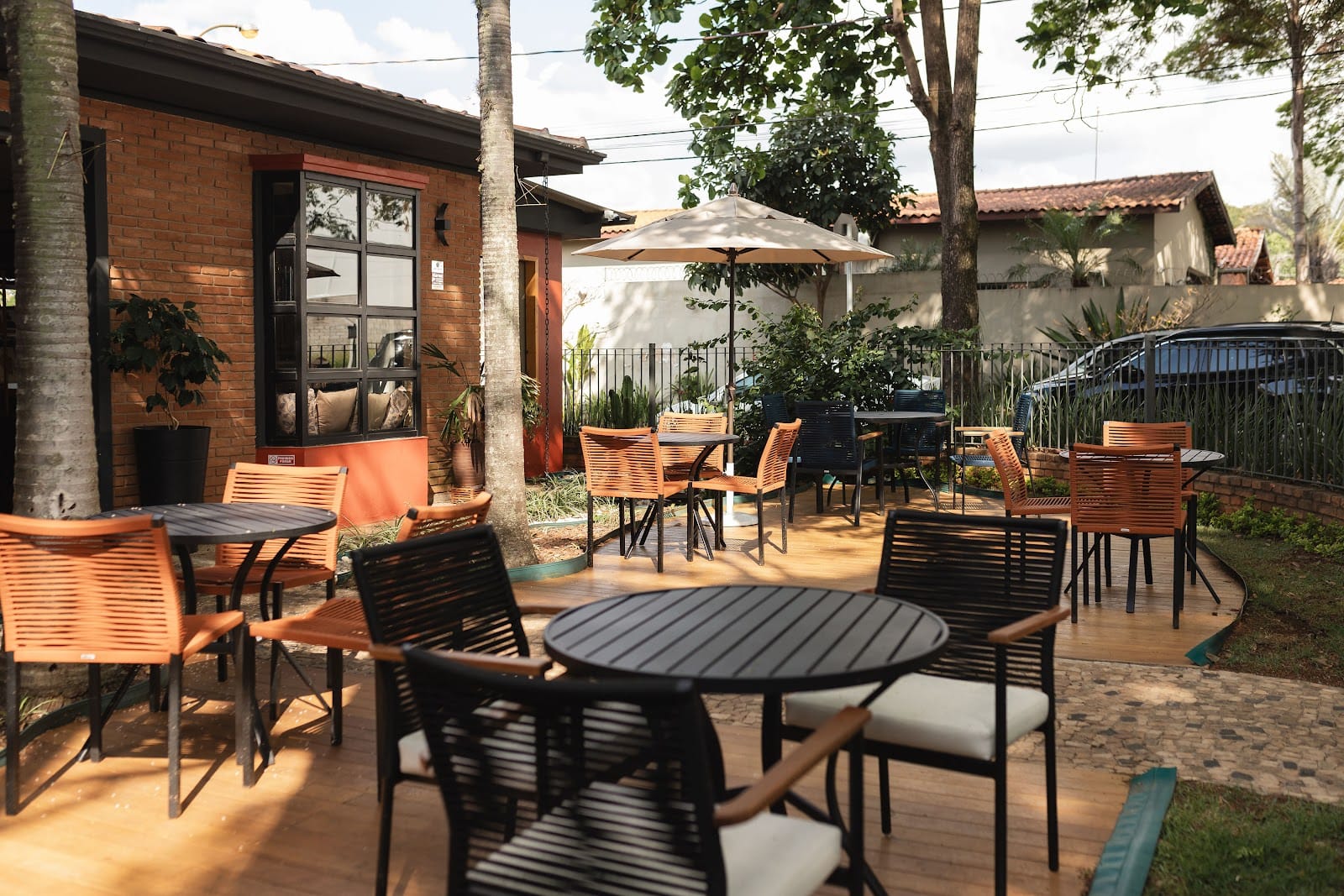 Madeira e Cobre Café & Coworking