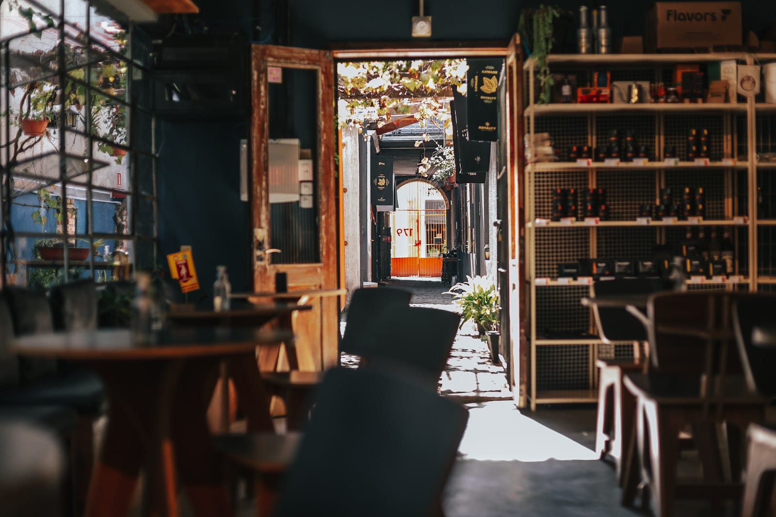 Royalty Café