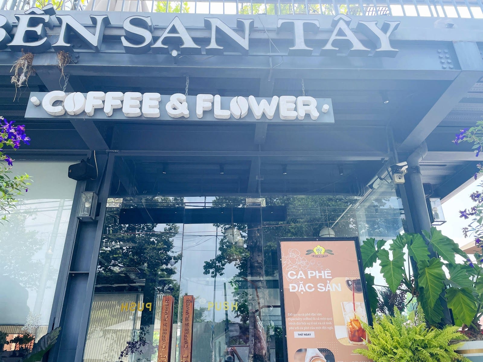 B.S.T Coffee & Flower
