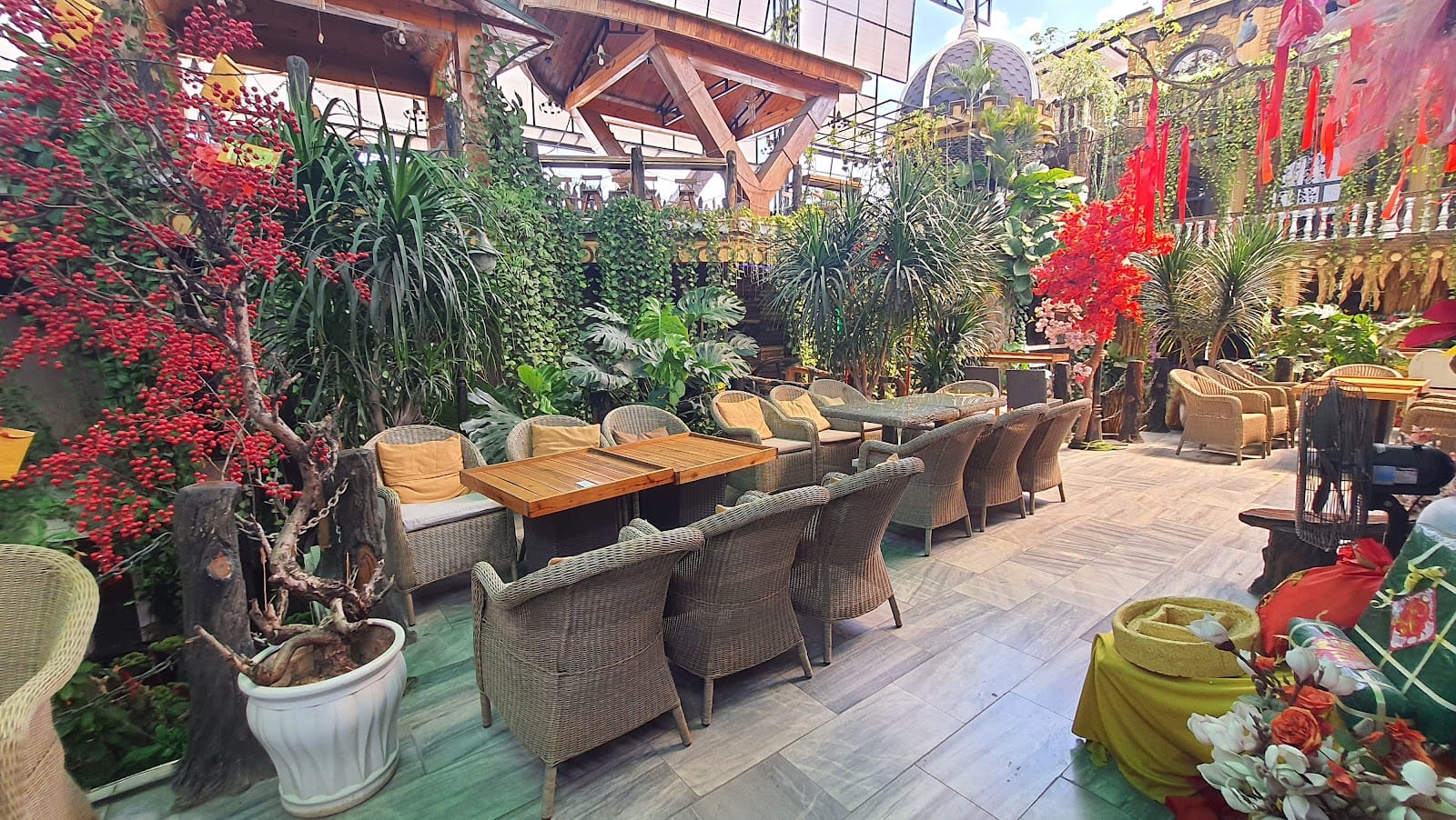 PHƯƠNG LY Garden Coffee