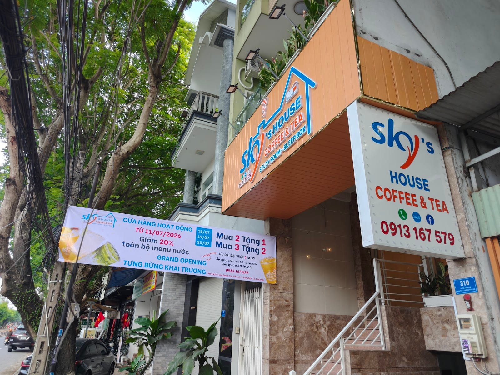 Sky's House - Coffee & Tea - Study Room - Sleep Box