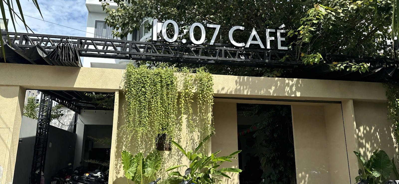 10.07 Café Station