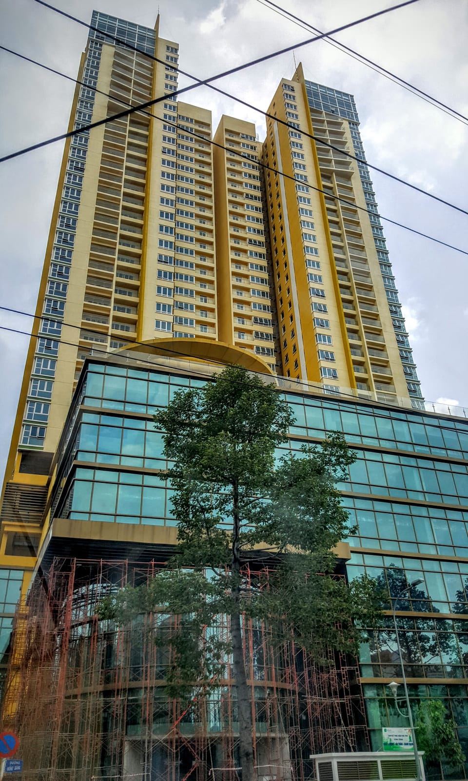 Starbucks Golden Plaza photo 2
