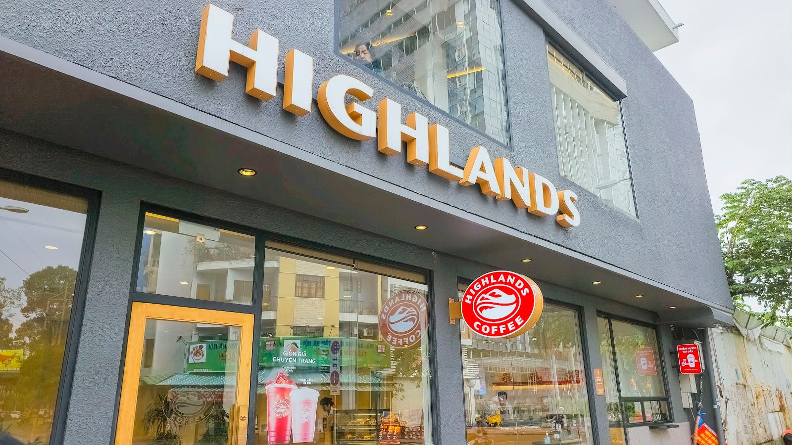 Highlands Coffee Hùng Vương D5