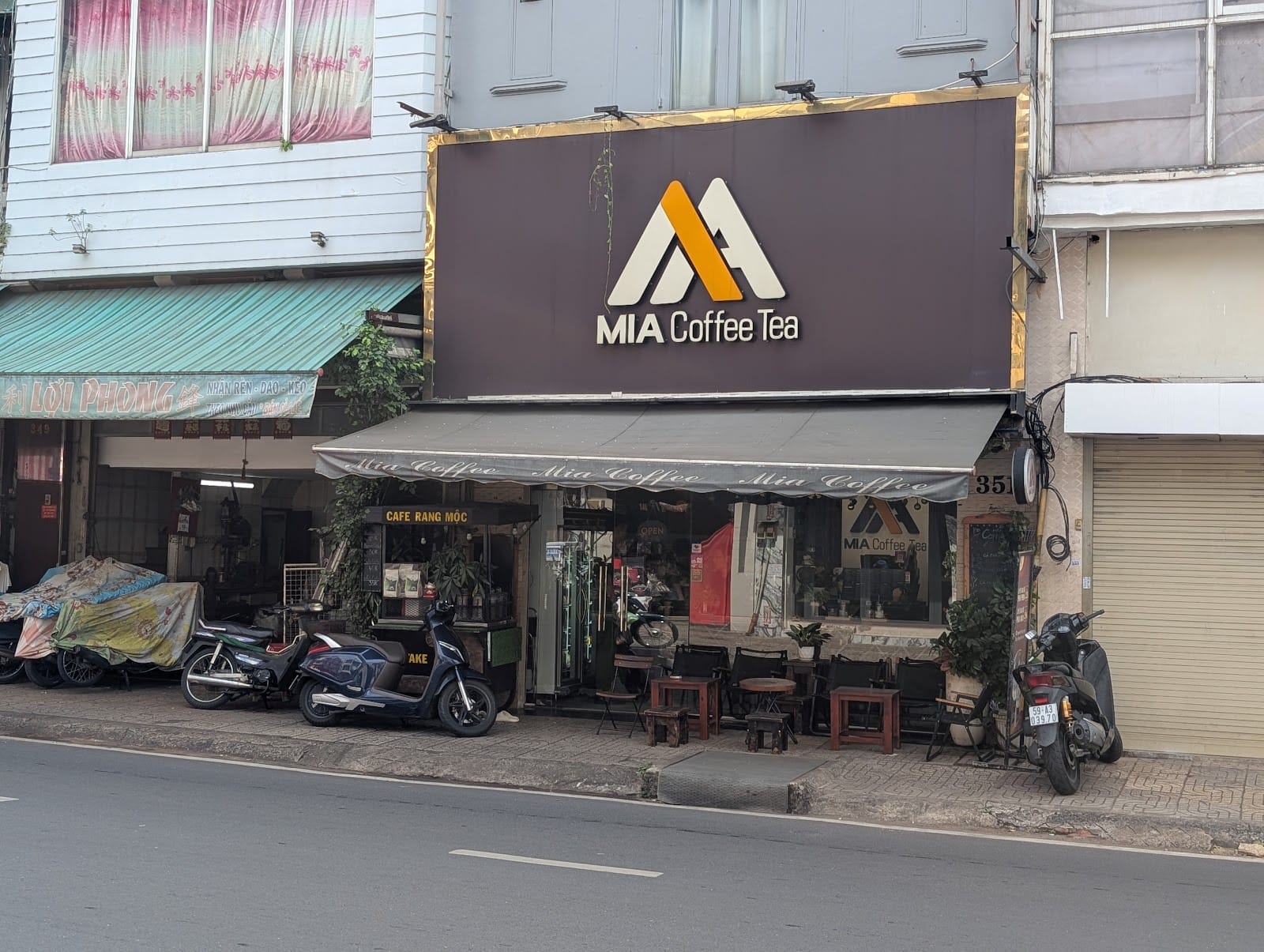 MIA Coffee Tea Q5