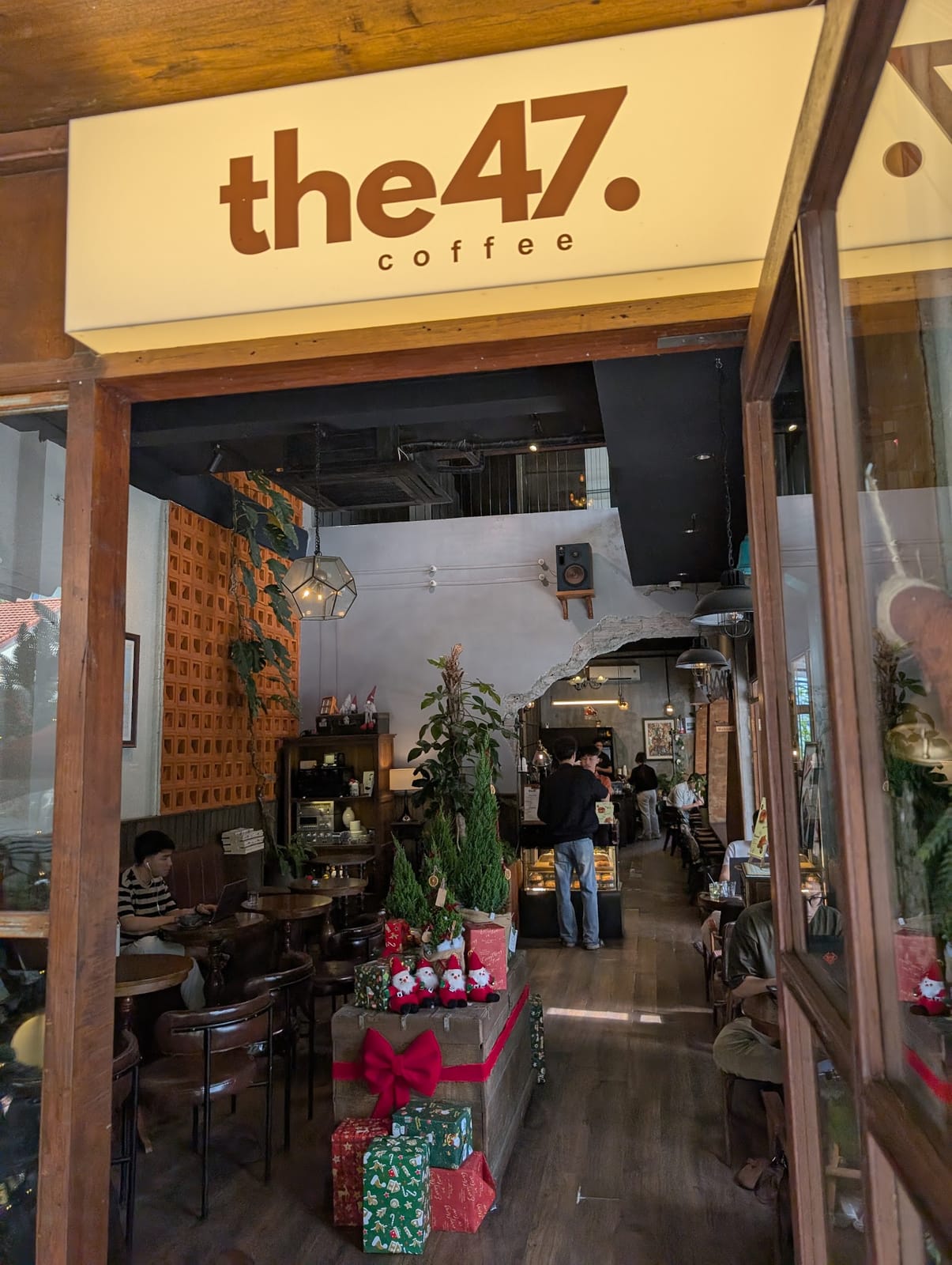 The 47 Coffee (더 47 커피)