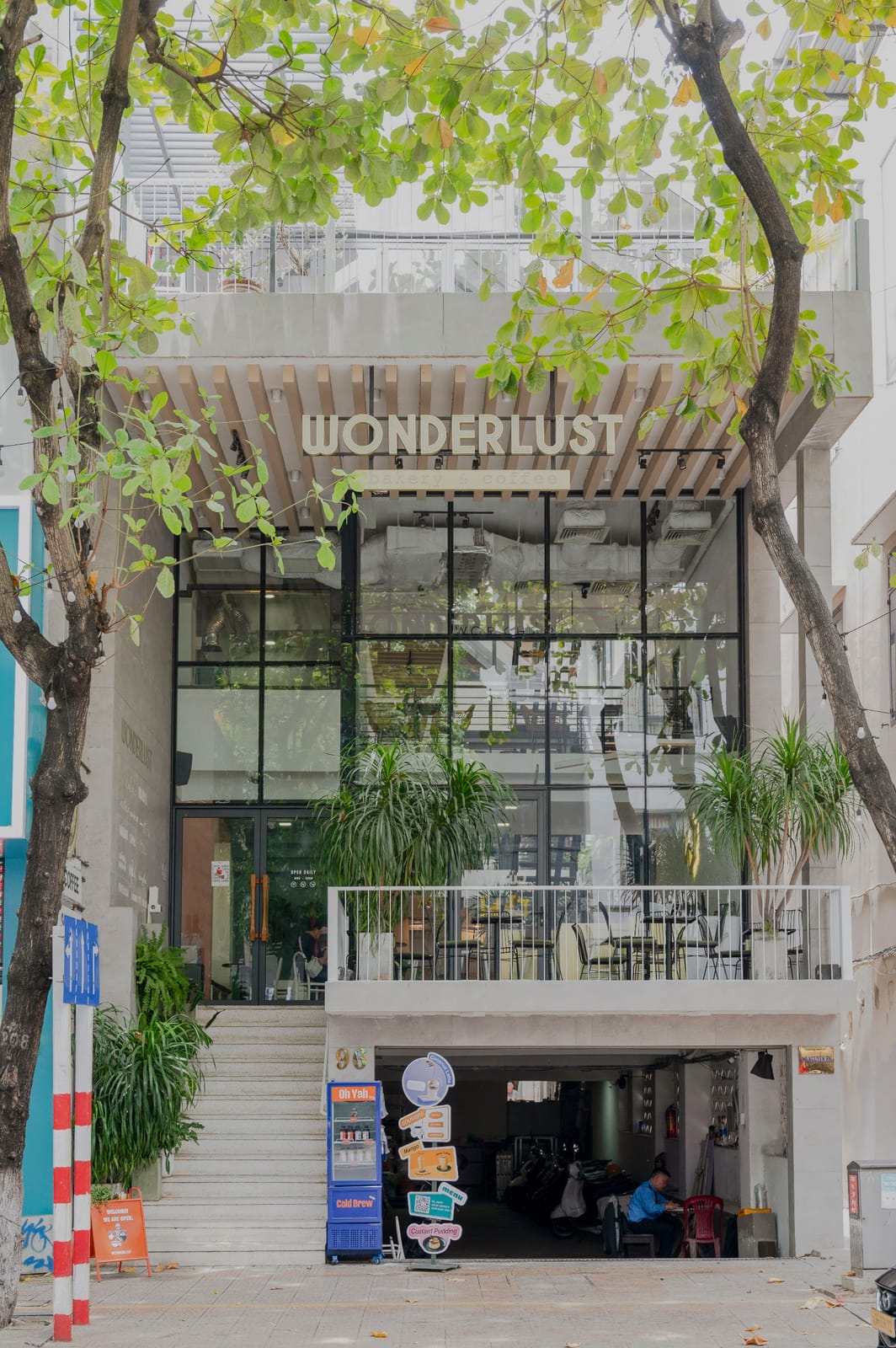 WONDERLUST - Coffee & Souvenir