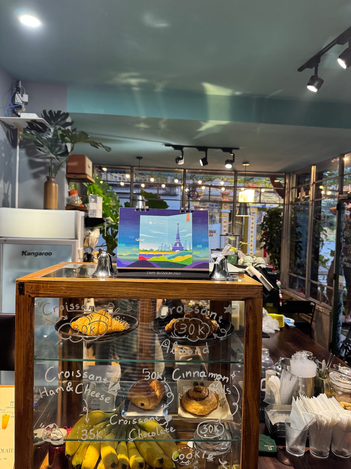 CAFE HERE