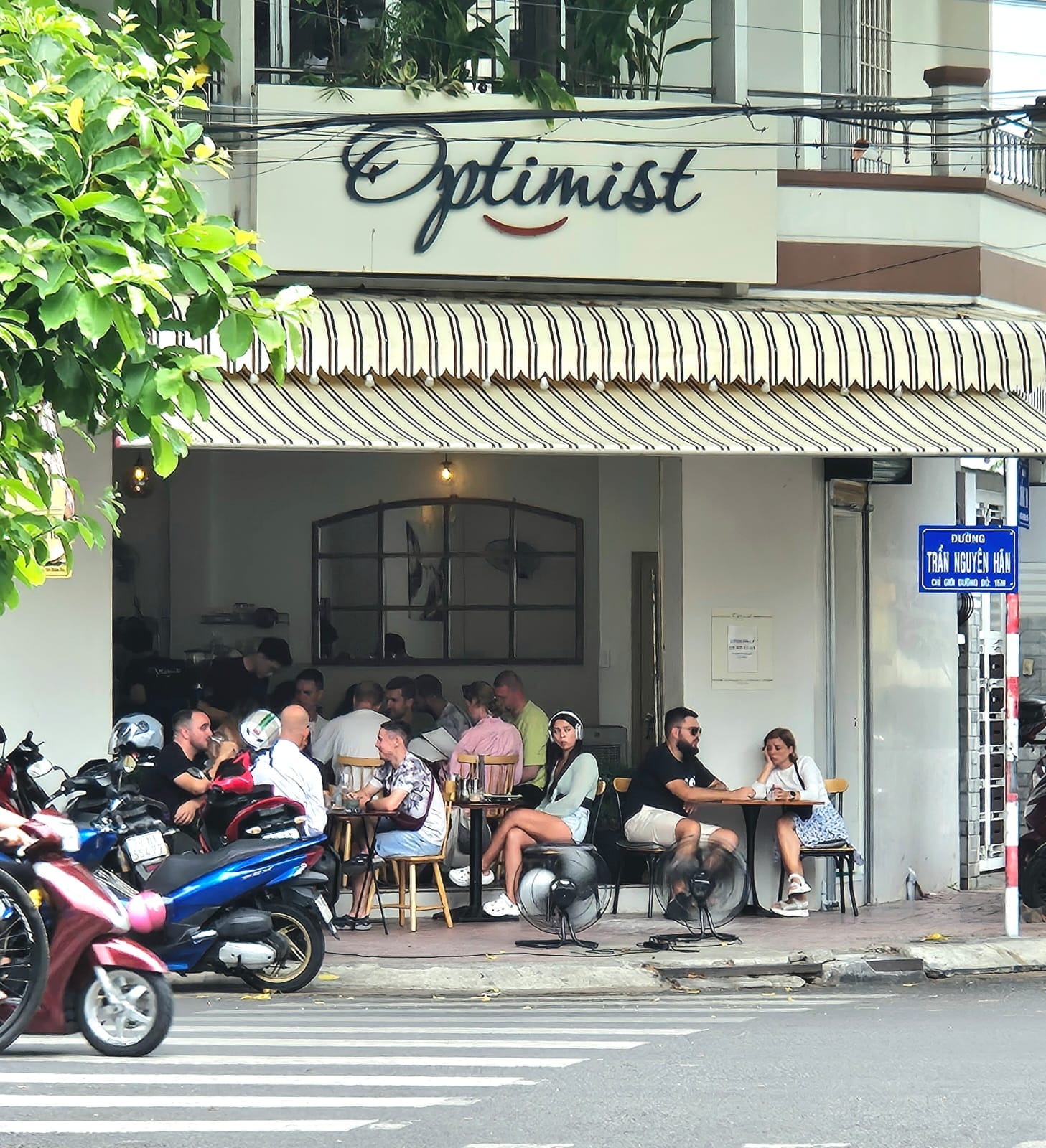 OPTIMIST Casual Cafe